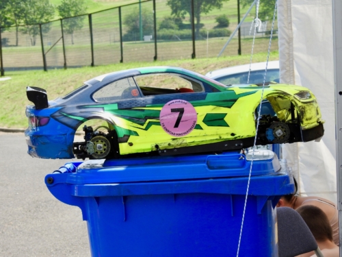 Ez nam az aminek látszik, a kukában is kincs van.